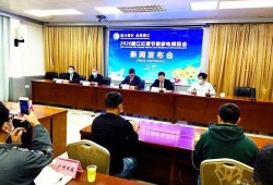 廉江市新闻爆料记者电话,记者追踪报道，揭开事件真相